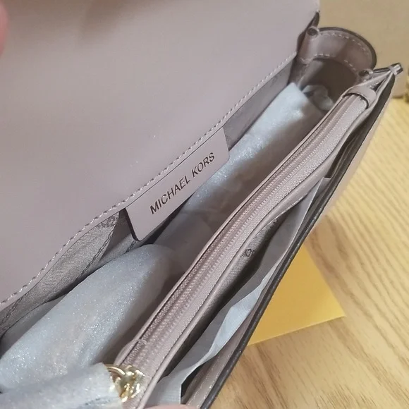 Michael Kors Penelope MD Clutch In Soft Pink NWT - Picture 8 of 11